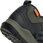 Five Ten Trailcross XT Flat Shoe - Men's Core Black / Grey Six / Legend Earth