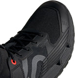 Five Ten Trailcross XT Flat Shoe - Men's Core Black / Grey Four / Solar Red 7.5