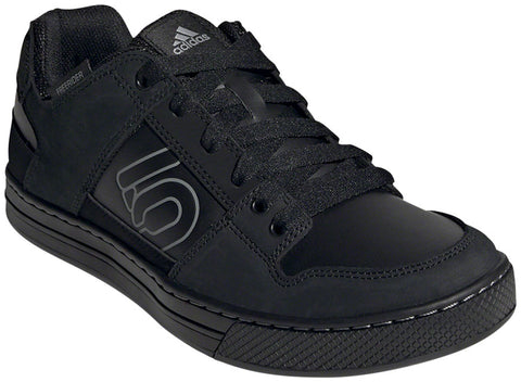 Five Ten Freerider DLX Flat Shoe - Men's Core Black / Core Black / Grey Three 8